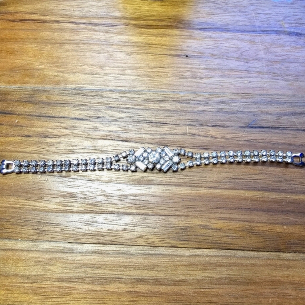 Smart Set Rhinestone Bracelet - Picture 3 of 16